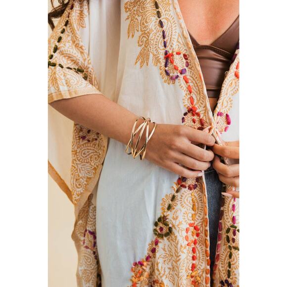 Minimalist Boho Jewelry Wavy Cuff Bracelet Goldtone - Picture 4 of 4